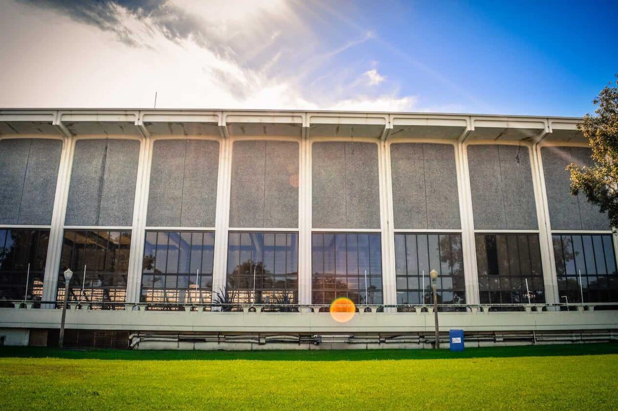 Long Beach Lost: The mid-mod masterpiece that was the Belmont Plaza ...