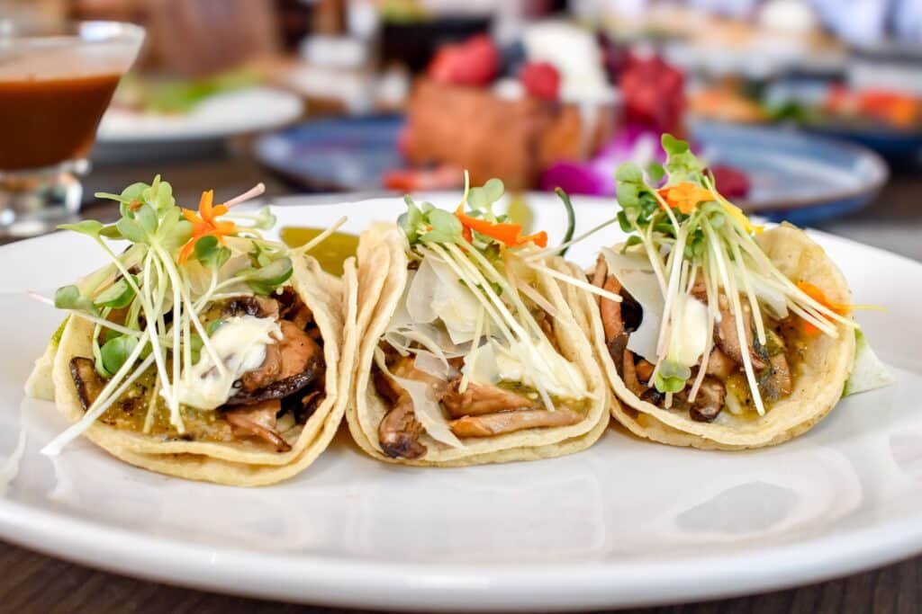 hotel maya feugo brunch