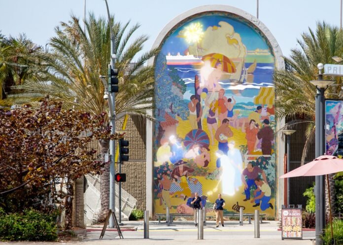 loiter gallery long beach