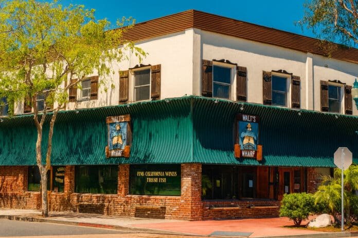 walt's wharf seal beach reopen