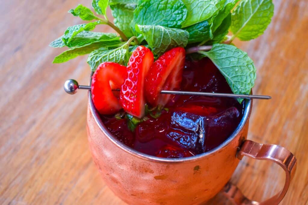 salt & grove downtown long beach courtyard