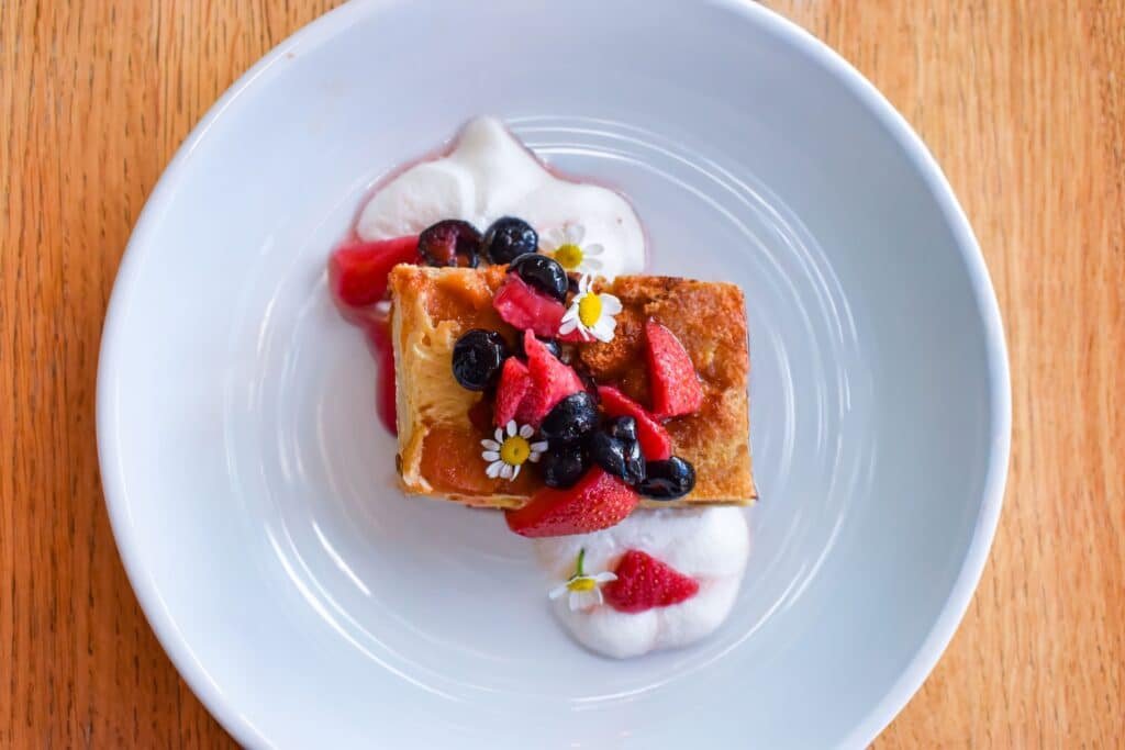 salt & grove downtown long beach courtyard