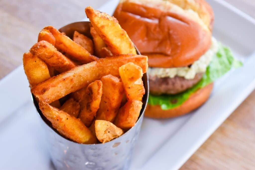 salt & grove downtown long beach courtyard