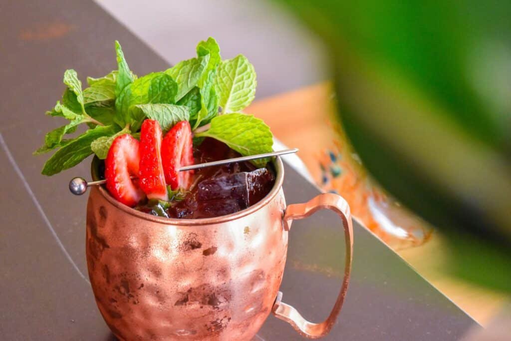 salt & grove downtown long beach courtyard