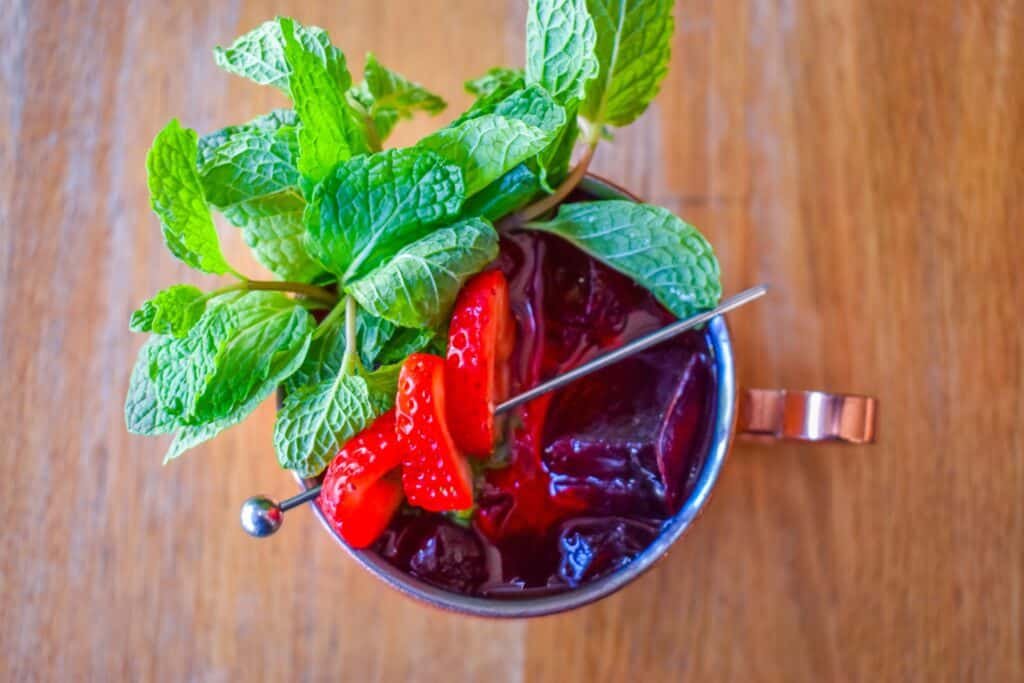 salt & grove downtown long beach courtyard