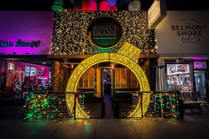 Cherry Bomb: Bourbon | Amaretto | vanilla | black cherry