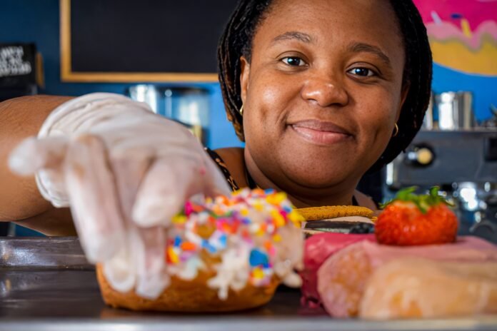 devi's donuts Long Beach