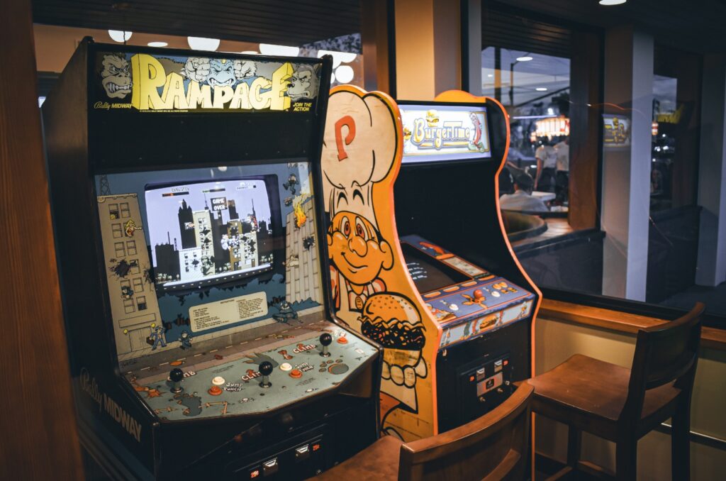 mooney's pizza tavern Long Beach