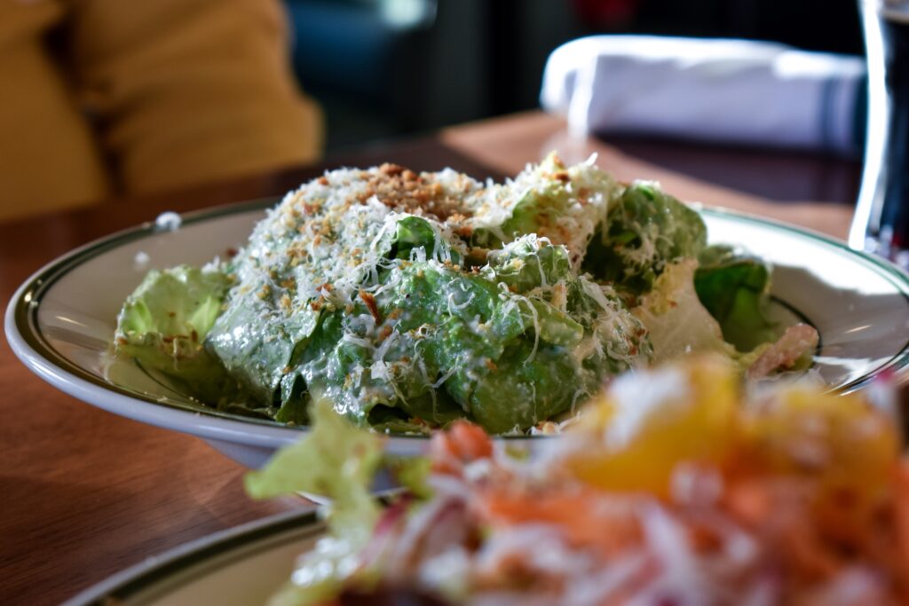 mooney's pizza tavern long beach