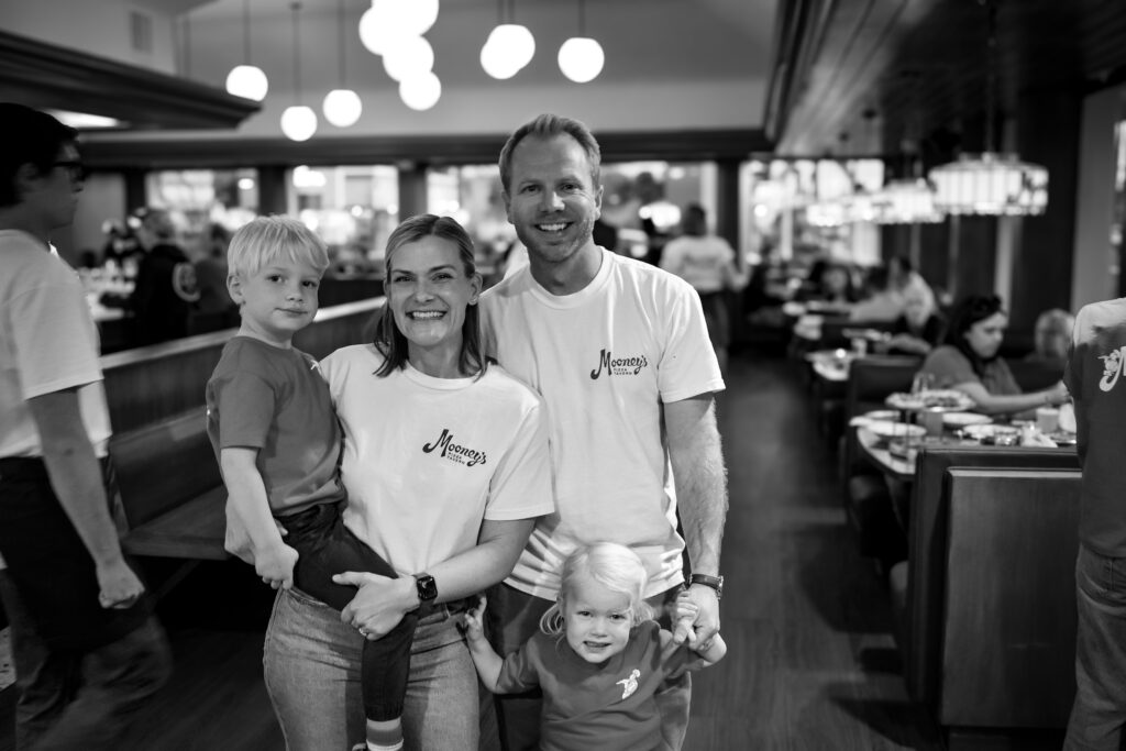 mooney's pizza tavern Long Beach