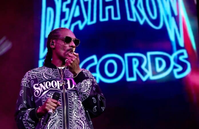 snoop dogg long beach amphitheater