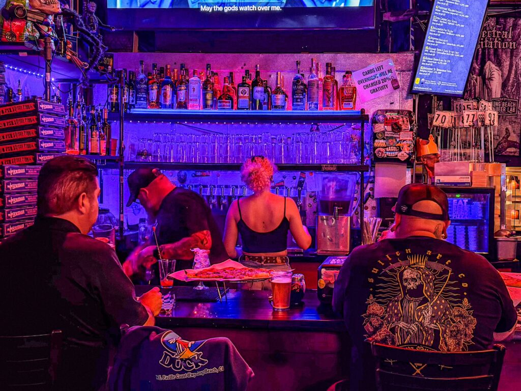 4th horseman long beach full bar