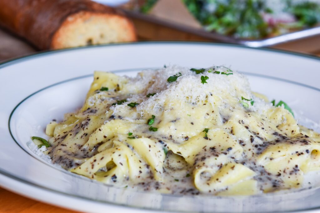 dolores long beach social list 4th street luis navarro