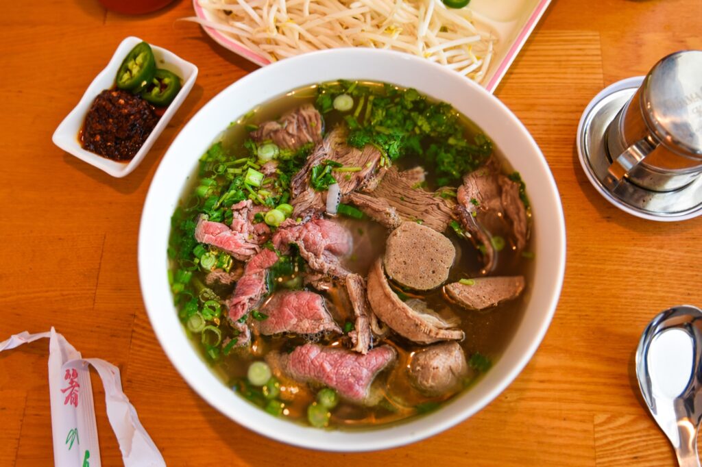 mama quach's kitchen long beach pho