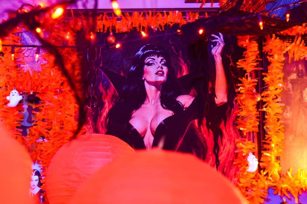 ordinarie haunting halloween popup long beach